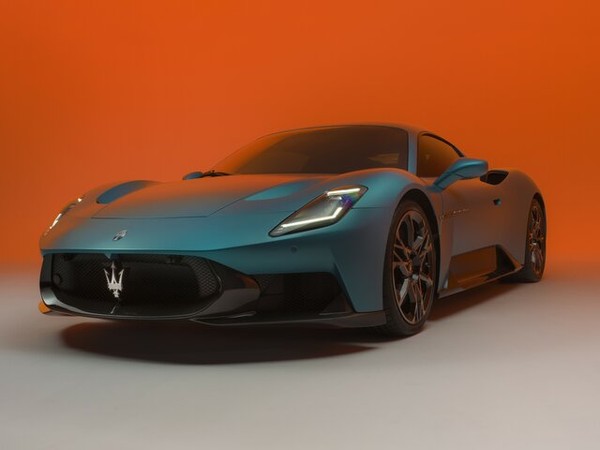 ����������� ���� �� Maserati MCPura (�������� ������) � �������