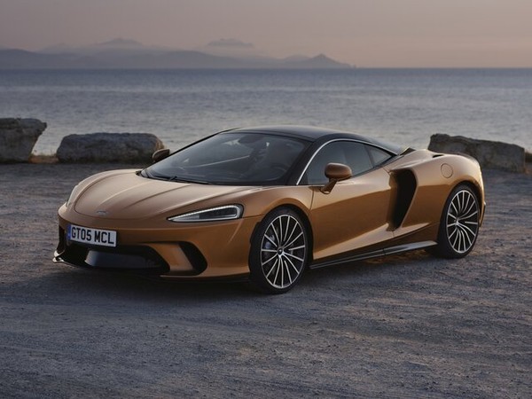 ����������� ���� �� McLaren GT (�������� ��) � �������