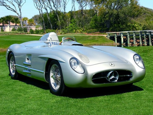 ����������� ���� �� Mercedes 300 SLR (�������� 300 ���) � �������