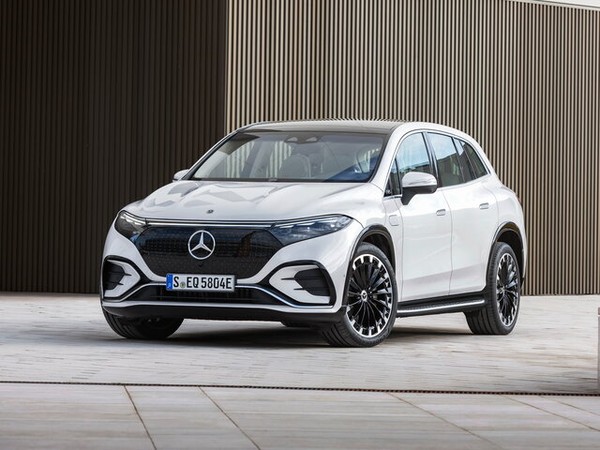 ����������� ���� �� Mercedes EQS SUV (�������� ���� ���) � �������