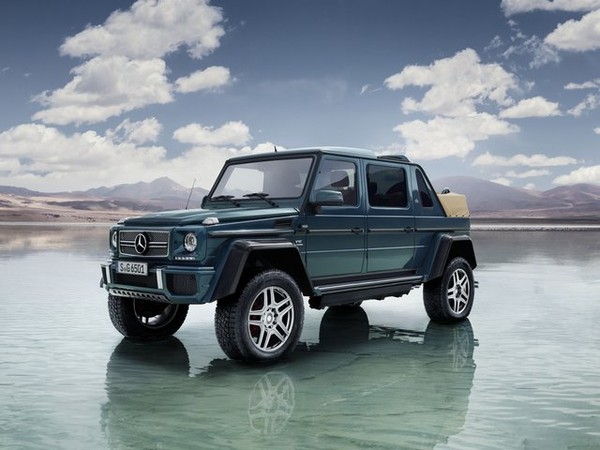 ����������� ���� �� Mercedes Maybach G 650 Landaulet (�������� ������ � 650 ���������) � �������