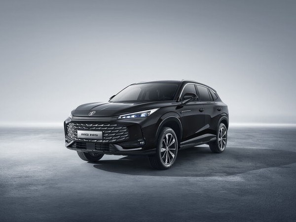 ����������� ���� �� MG HS (�� ��) � �������