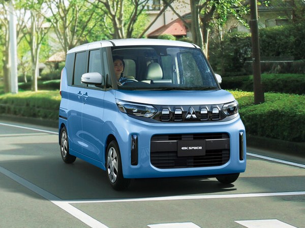 ����������� ���� �� Mitsubishi eK Space (�������� �� �����) � �������