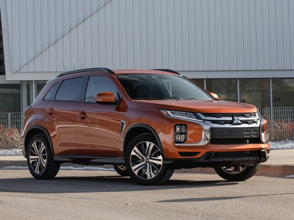 ����������� ���� �� Mitsubishi Outlander Sport (��������� ��������� �����) � �������