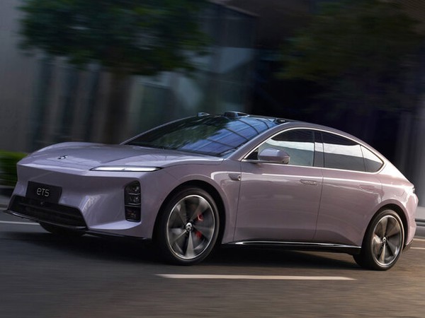 ����������� ���� �� Nio ET5 (��� ��5) � �������