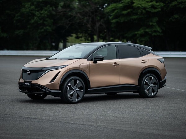 ����������� ���� �� Nissan Ariya (������ �����) � �������