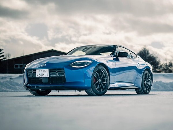 ����������� ���� �� Nissan Fairlady Z (������ �������� ���) � �������