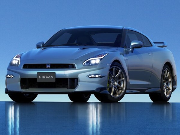 ����������� ���� �� Nissan GT-R (������ ��-�) � �������