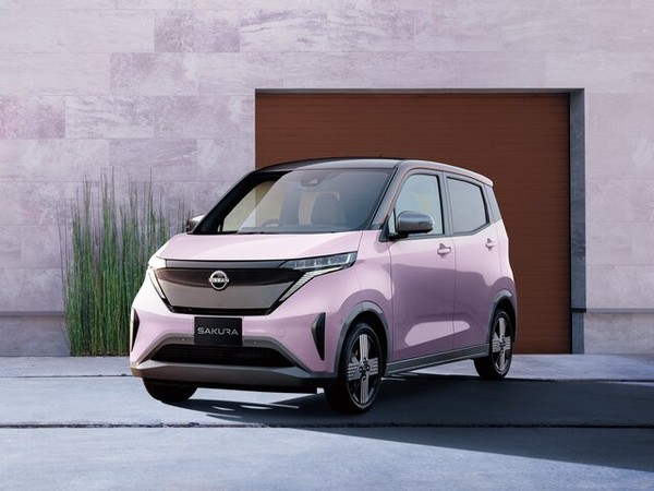 ����������� ���� �� Nissan Sakura (������ ������) � �������