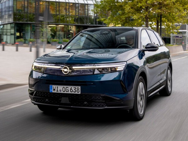 ����������� ���� �� Opel Grandland (����� ���������) � �������