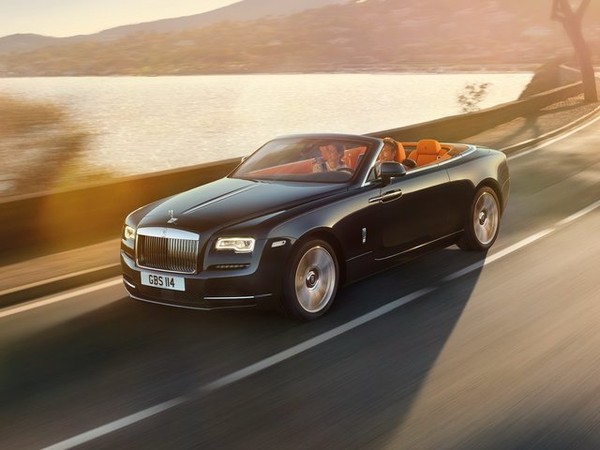 ����������� ���� �� Rolls-Royce Dawn (�����-���� ����) � �������