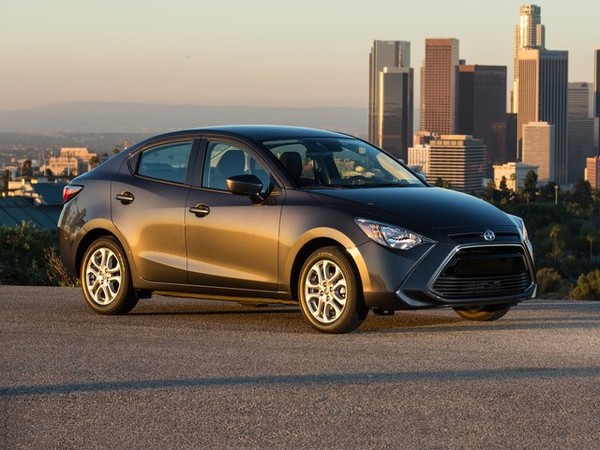 ����������� ���� �� Scion iA (����� ��) � �������