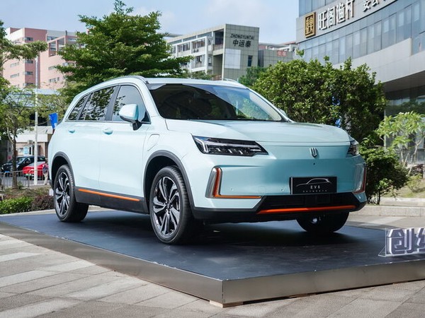 ����������� ���� �� Skyworth EV6 (�������� ��6) � �������