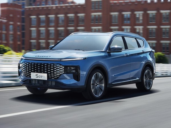 ����������� ���� �� Soueast S07 (������� �07) � �������