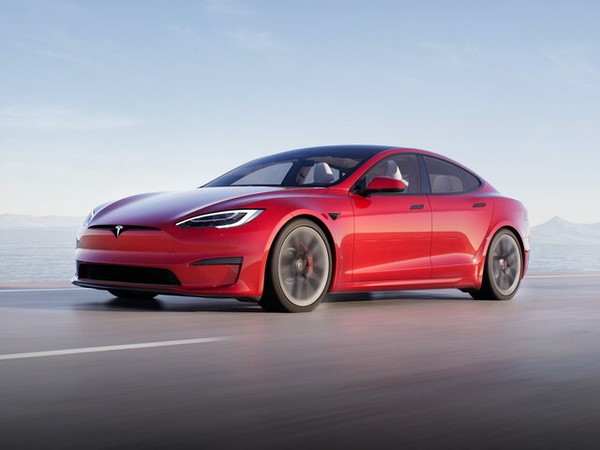 ����������� ���� �� Tesla Model S (����� ����� �) � �������
