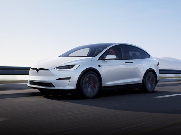 ����������� ���� �� Tesla Model X (����� ����� ��) � �������