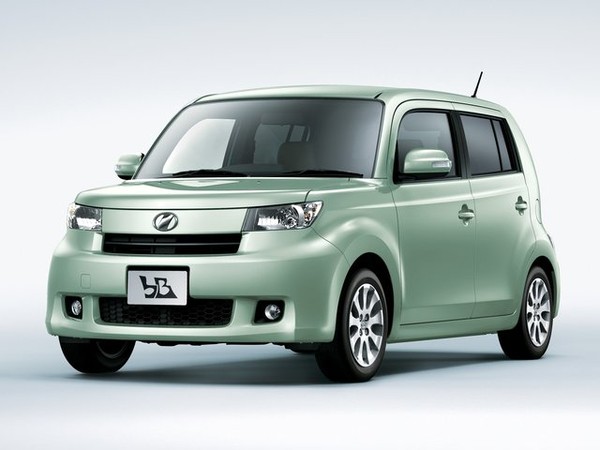 ����������� ���� �� Toyota bB (������ ��) � �������