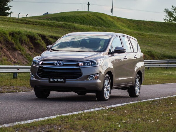 ����������� ���� �� Toyota Innova (������ ������) � �������