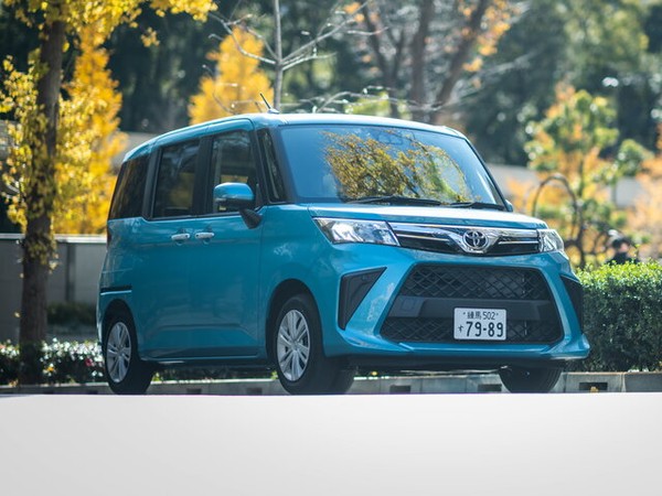 ����������� ���� �� Toyota Roomy (������ �����) � �������