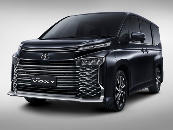 ����������� ���� �� Toyota Voxy (������ �����) � �������