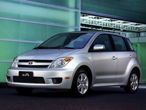 ����������� ���� �� Toyota xA (������ ��) � �������