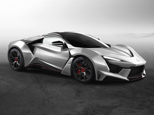 ����������� ���� �� W Motors Fenyr Supersport  (� ������ ����� ����������) � �������