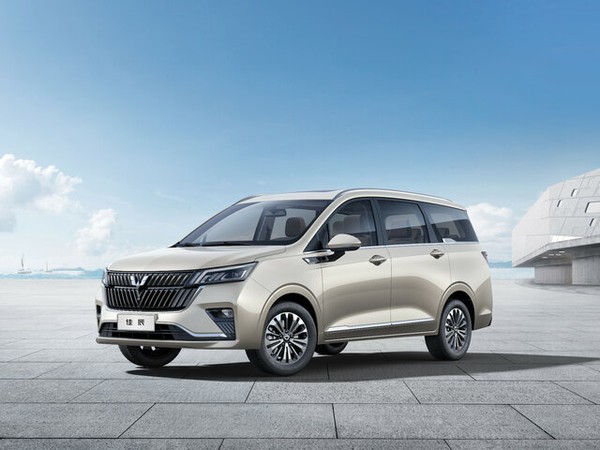 ����������� ���� �� Wuling Jiachen (������ ��������) � �������