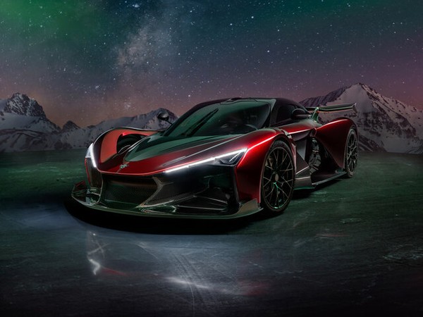 ����������� ���� �� Zenvo Aurora (����� ������) � �������